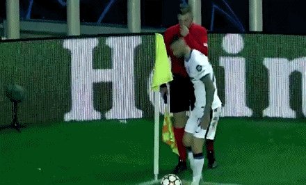 1635977326894014937.gif